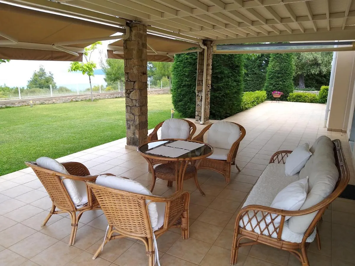 Villa Achilleos Посиди