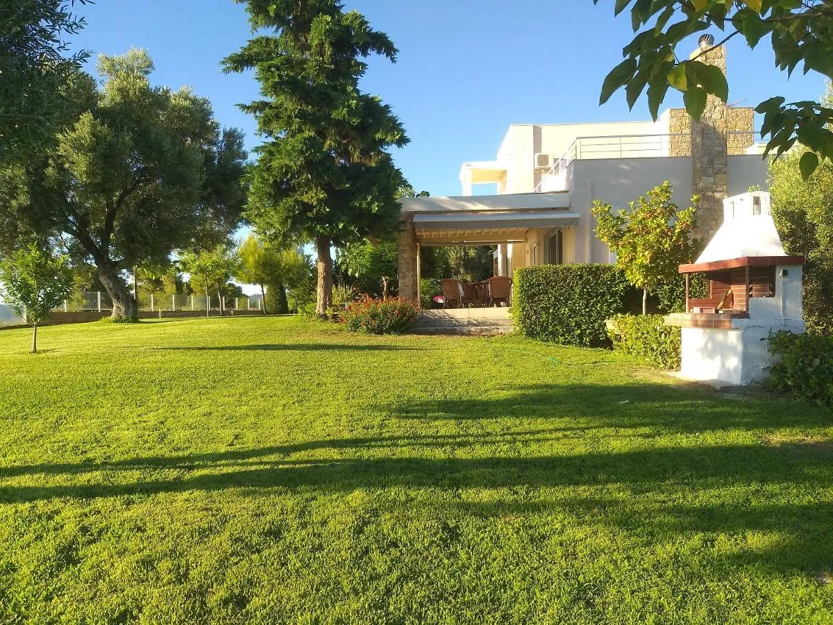 Villa Achilleos Посиди